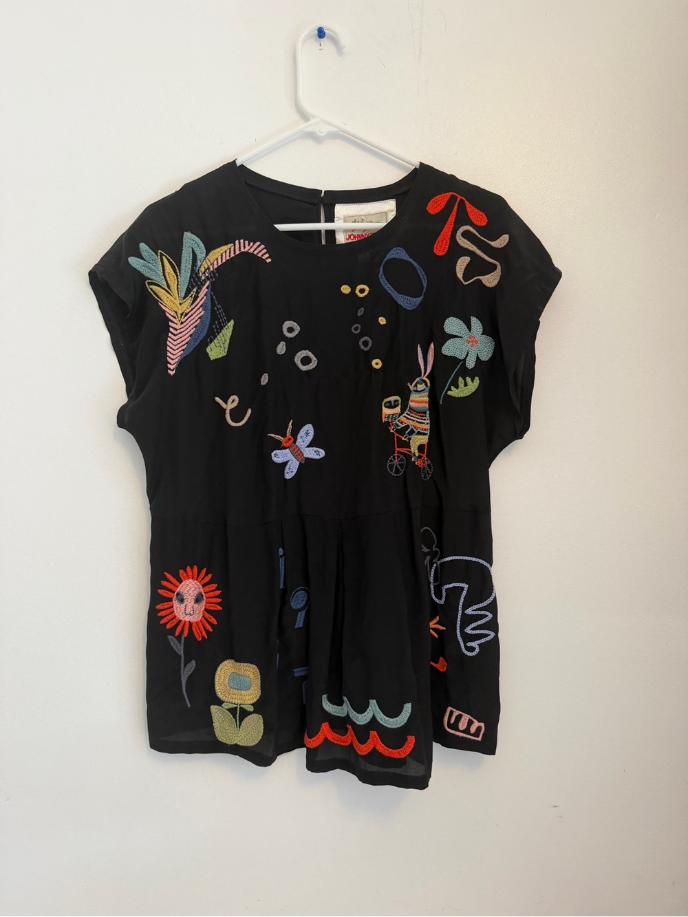 Biya by Johnny Was 100% Silk Embroidered Top Size Small